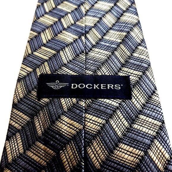 Dockers Abstract Geometric Woven Tan Gray Du Pont Teflon Wide Silk Tie - Picture 3 of 7
